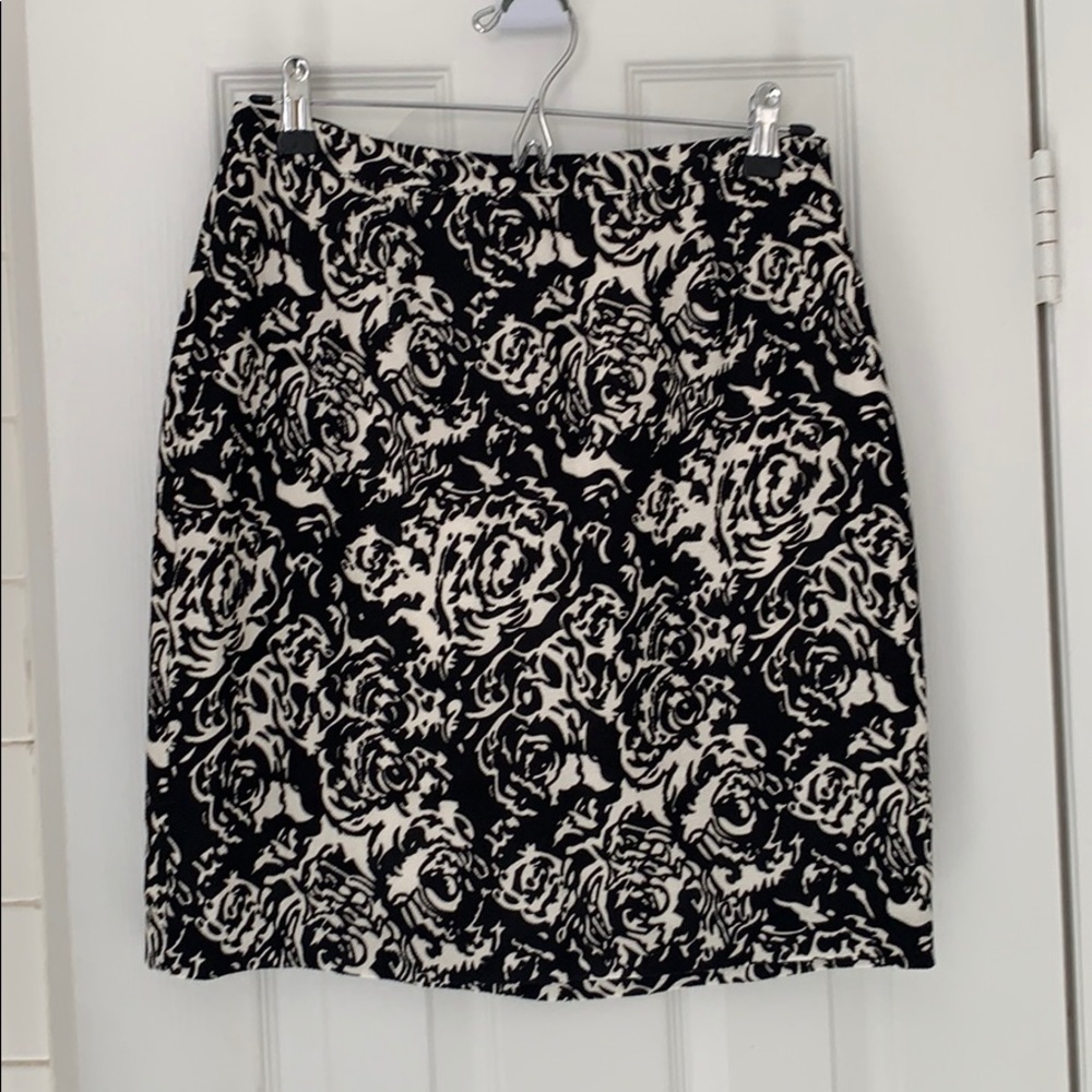 Structured Aryn K skirt